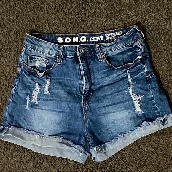 SONG super High Rise Jean Shorts ~ Size 11/30 - Picture 1 of 3